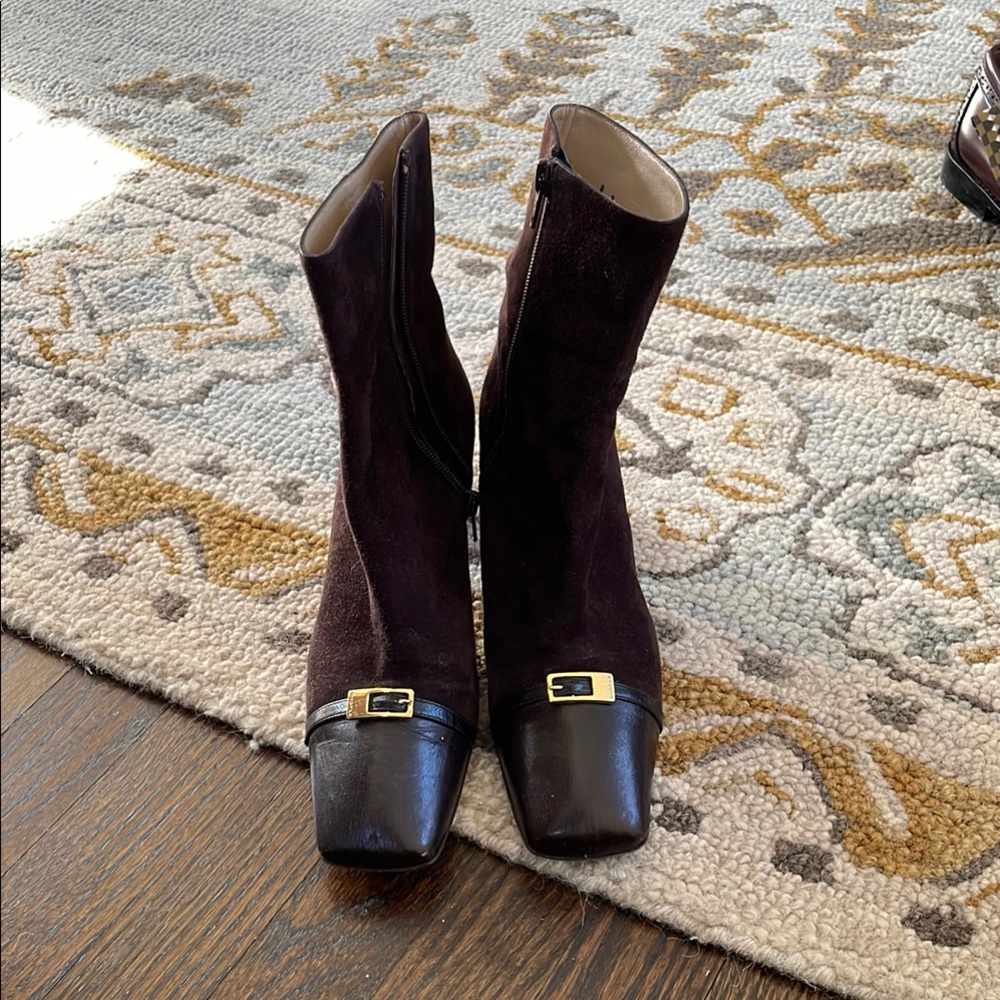 St. John Vintage 90s Square Toe Brown Suede Women's Boots Size 8